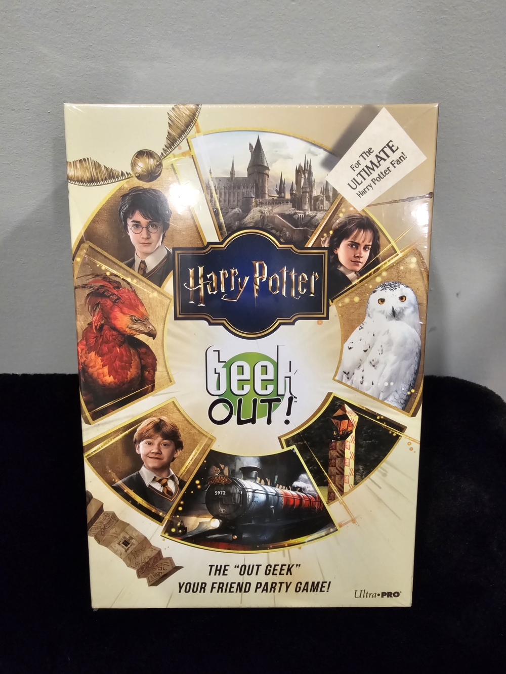 Harry Potter Geek Out! Party Game - Gold, Cream & Black Box